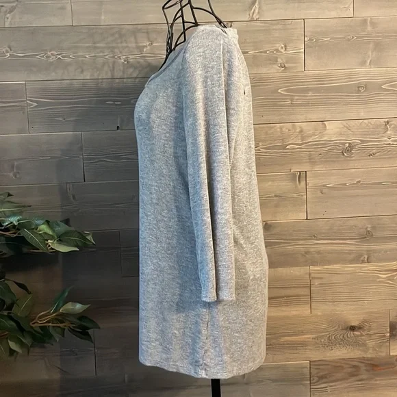 Simply vera Wang scoop, neck, three-quarter sleeve top - Picture 3 of 6